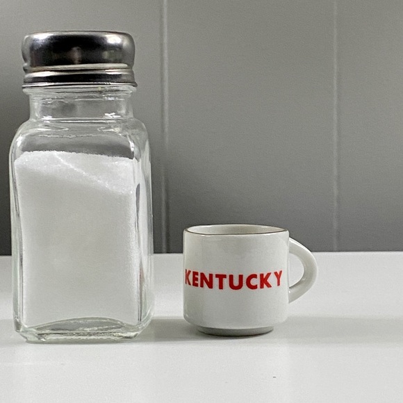 Mini Kentucky collectible teacup set - Picture 5 of 6